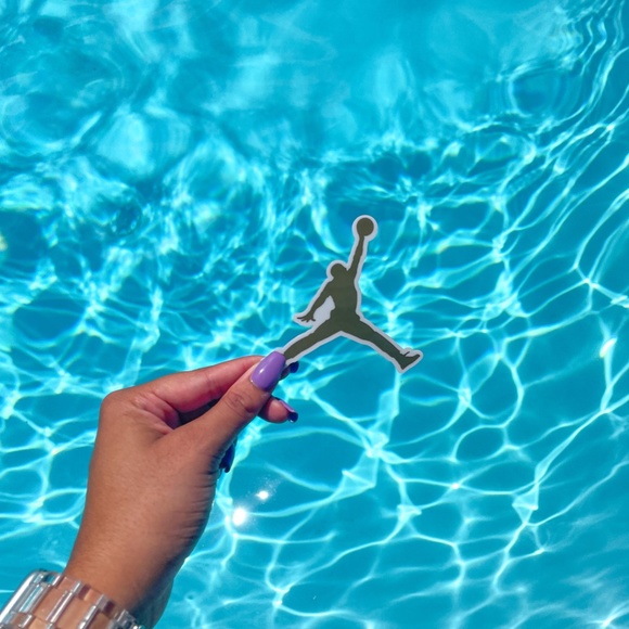 Nike Jordan 1 Mid NWB - Picture 5 of 7